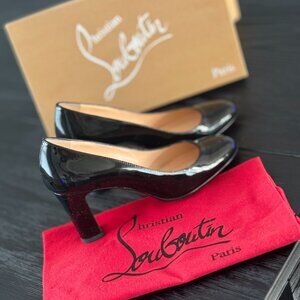 Christian Louboutin Black Patent Leather Heels – Size 35 (US 5)